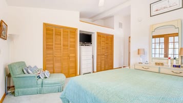 4 quartos, ferros/tábuas de passar roupa, acesso à internet