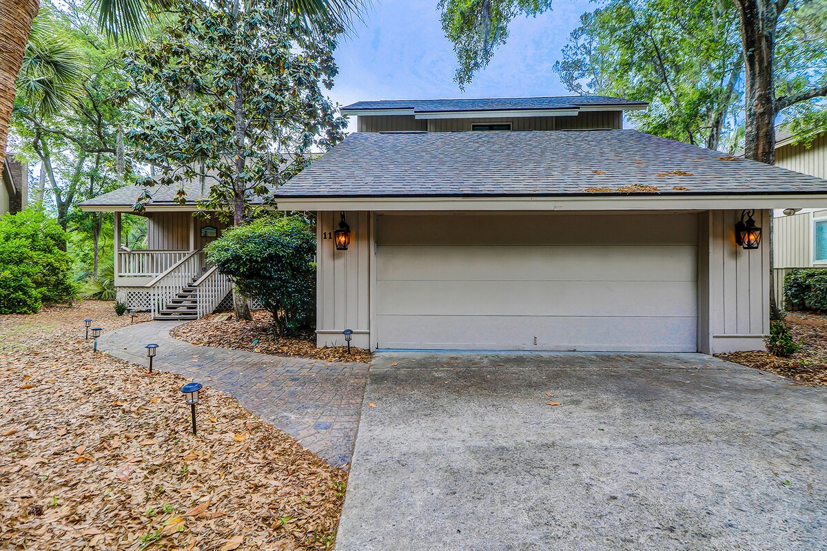 Spacious Dog-Friendly Waterfront Getaway w/ Kayaks, Ping-Pong Table, Hot Tub