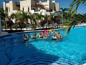 حمّام سباحة خارجي