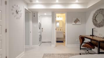 1 bedroom, desk, iron/ironing board, free WiFi