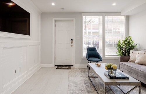 Georgetown - 1-BR- Apt #1-450 SF (Near CAMPUS) 