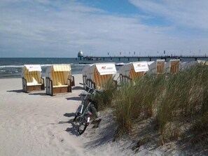 Beach - Modern vacation apartment right on the beach with balcony - Residenz am Strand (Zingst)