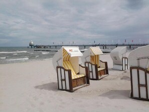 Unclassified image, 2 of 27, button - Modern vacation apartment right on the beach with balcony - Residenz am Strand (Zingst)
