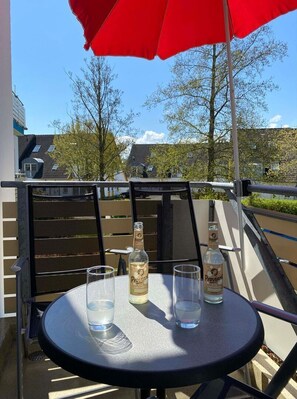 Unclassified image, 3 of 41, button