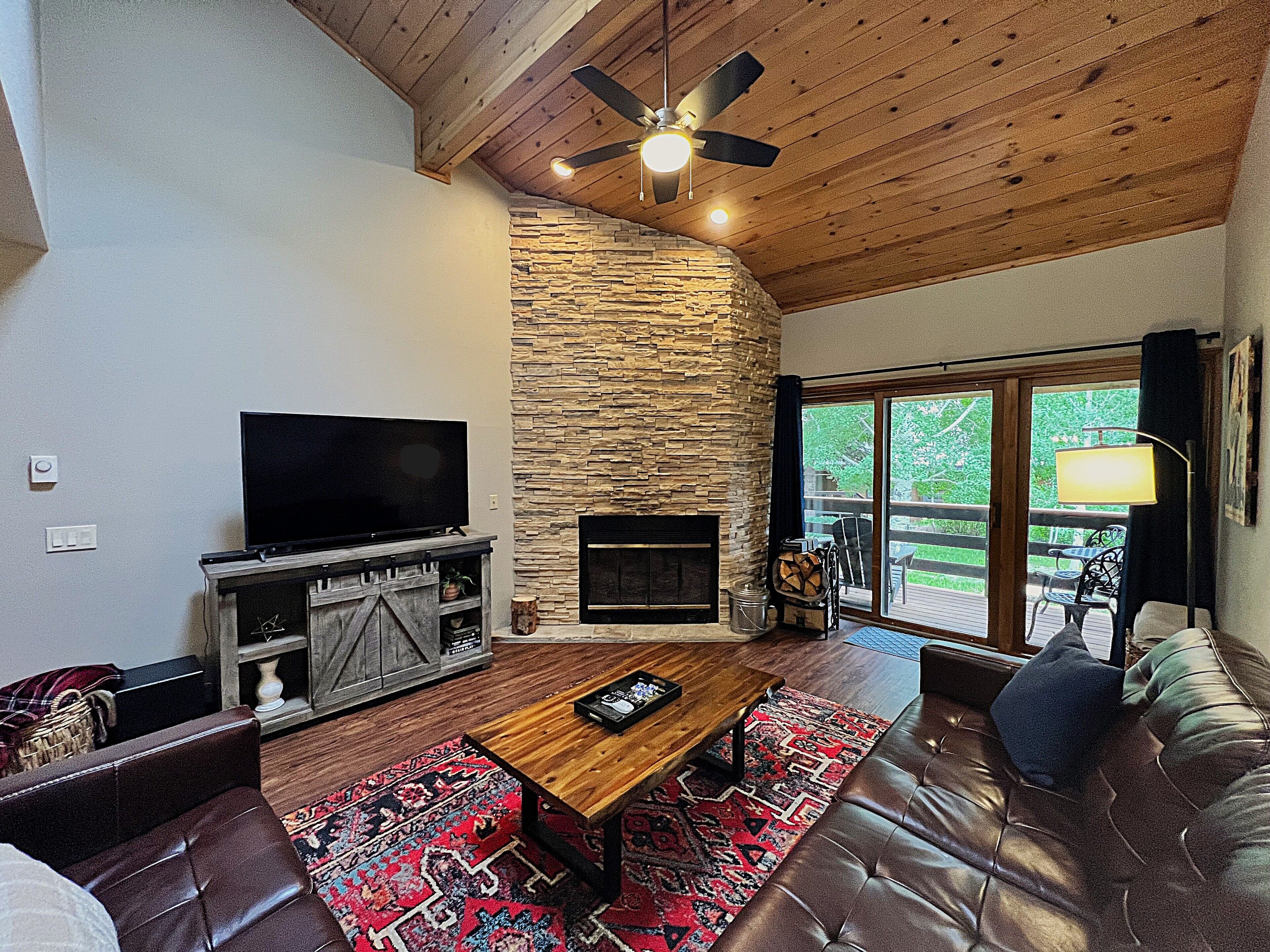 Modern Townhome 3 Miles from Purgatory Ski Resort, Hot Tub on Site, Dog Friendly
