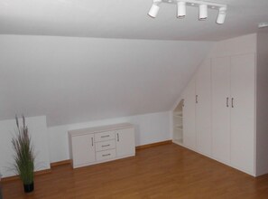 Unclassified image, 2 of 17, button