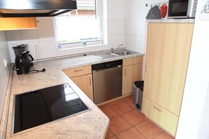 Unclassified image, 2 of 22, button