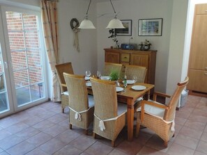 Dining - Friesenstern - Holiday home (100sqm) for 6 persons with garden in a quiet location of (Norden)