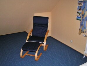 Unclassified image, 4 of 22, button