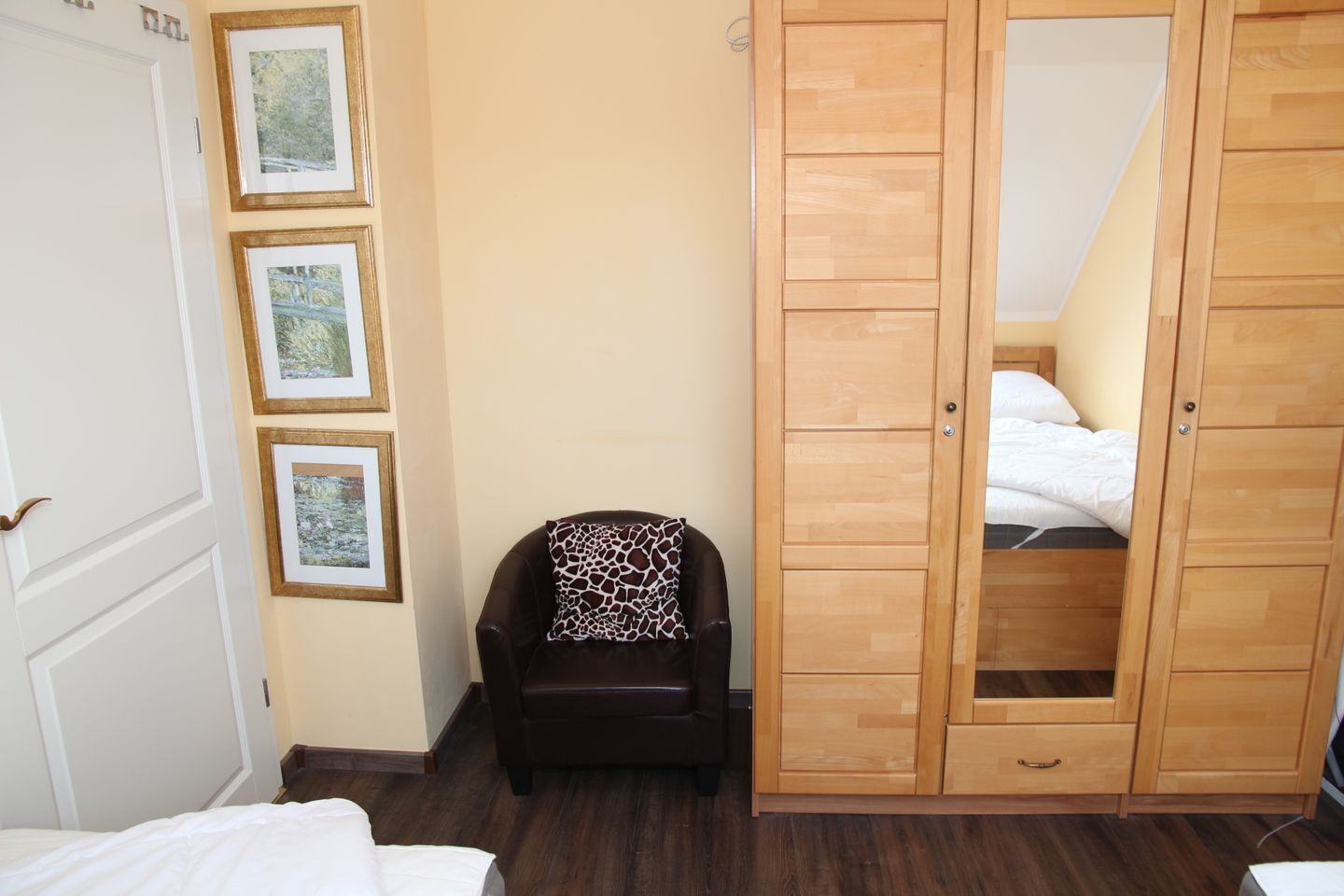 3 habitaciones, tabla de planchar con plancha y wifi 