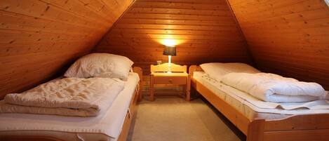 3 bedrooms, iron/ironing board, WiFi