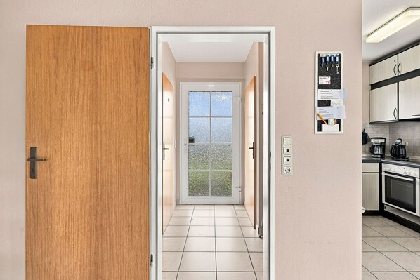 Unclassified image, 1 of 30, button