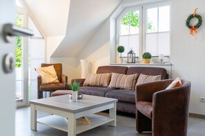 TV, DVD player - Windrose - Beautiful, comfortable apartment in the best location of Greetsiel (Krummhörn)