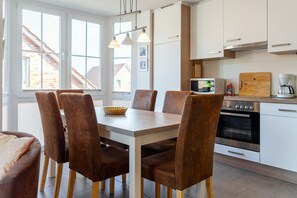 Dining - Windrose - Beautiful, comfortable apartment in the best location of Greetsiel (Krummhörn)