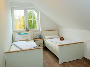 2 makuuhuonetta, silitysrauta/-lauta, Wi-Fi