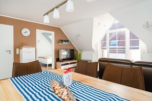 3 bedrooms, iron/ironing board, WiFi - Mühlenkieker - Cozy vacation apartment (80sqm) for 4 persons with balcony in (Krummhörn)