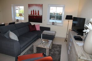 Unclassified image, 4 of 17, button