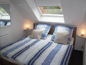 3 bedrooms, iron/ironing board, WiFi