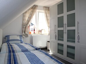 3 bedrooms, iron/ironing board, WiFi