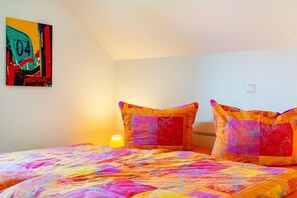 Unclassified image, 3 of 36, button