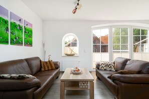 Unclassified image, 3 of 36, button - Midsummer - Beautiful vacation home (100sqm) for 6 people with fireplace, garden and (Krummhörn)