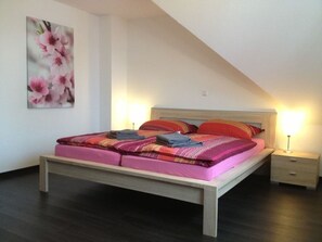 2 Schlafzimmer, Bügeleisen/Bügelbrett, WLAN