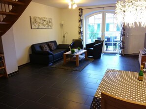 Tv, dvd-spelare och en stereo