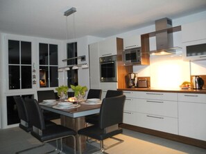 Dining - Grachterum - Exklusive Ferienwohnung mit Wasserlage (Krummhörn)