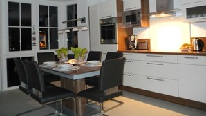 Dining - Grachterum - Exklusive Ferienwohnung mit Wasserlage (Krummhörn)