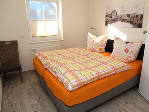 Unclassified image, 5 of 12, button