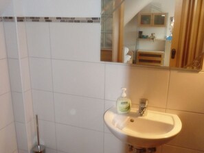 Unclassified image, 4 of 14, button