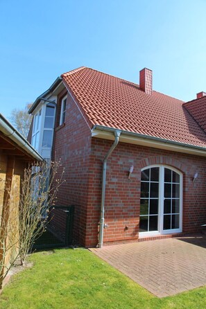 Exterior - Sieloase - End terraced house in a quiet location with water access (Krummhörn)