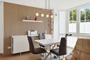 Dining - Marie Christin - Holiday apartment (75sqm) for 4 persons and dog with terrace in (Krummhörn)