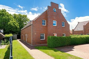 Exterior - Seeadler - Beautiful vacation apartment with dog and garden (Krummhörn)
