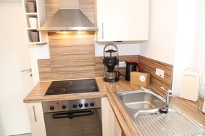 Unclassified image, 4 of 15, button