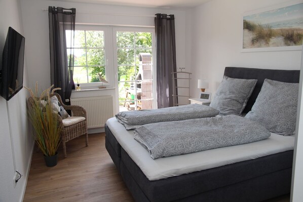 Unclassified image, 1 of 28, button