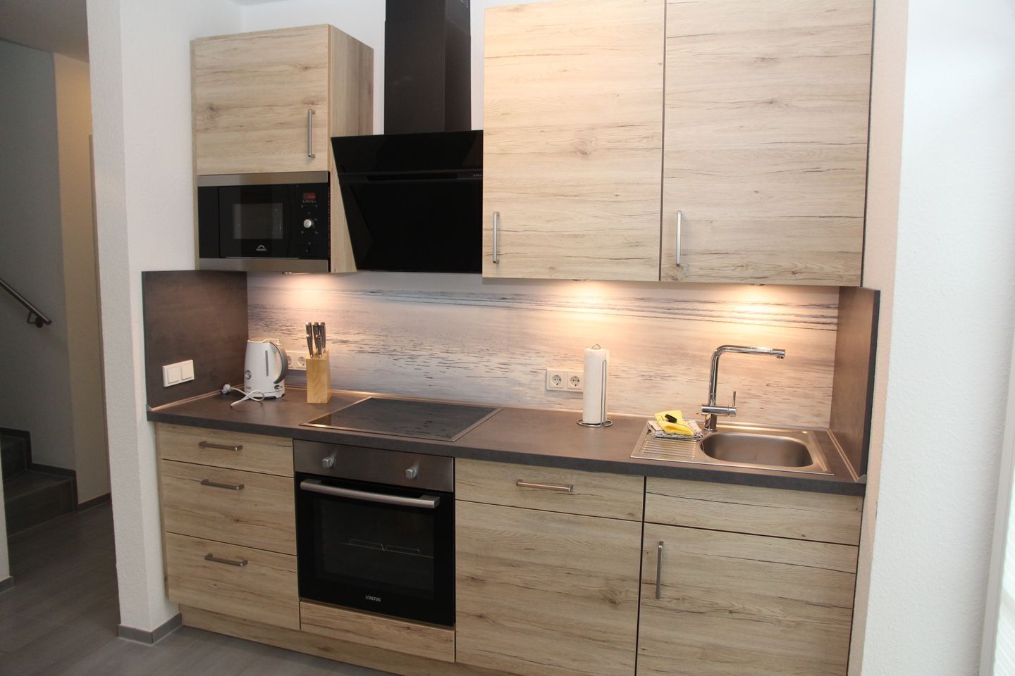 雪櫃、微波 爐、焗爐、爐具