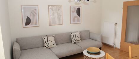 Fernseher, Stereoanlage