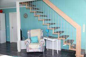 Interior - Ruth - 85sqm vacation home for 4 people with garden and fantastic lake view (Warin)