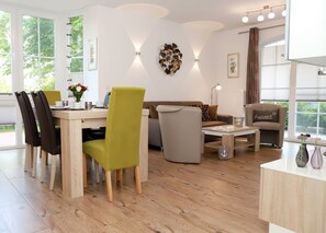 Imagen sin descripción, 4 de 32, botón