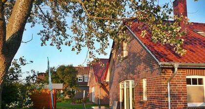 Krosse Krabbe - Ferienhaus Krosse Krabbe in Greetsiel – Sauna, Kamin &