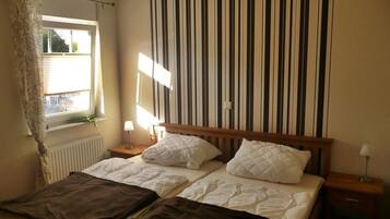 3 bedrooms, iron/ironing board, WiFi