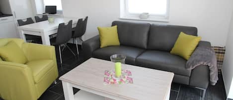 Télévision, chaîne hi-fi