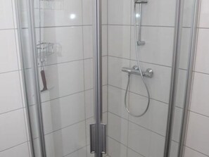 Ducha y secador de pelo