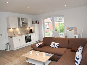 Televisión, reproductor de DVD y estéreo 