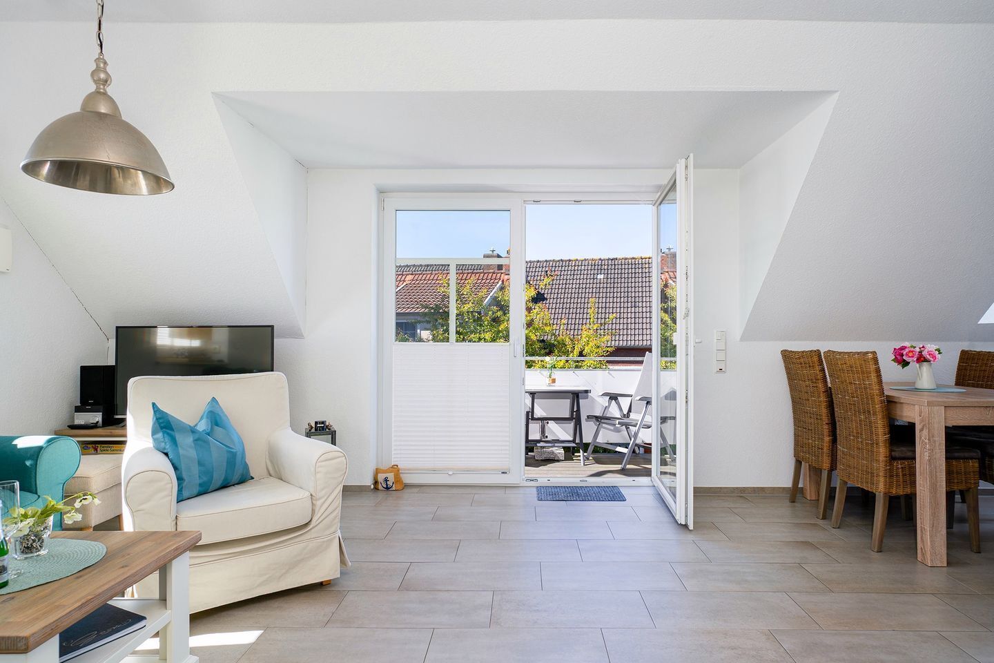 TV, lareira, DVD player