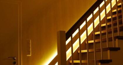 MaiStern - Hochwertiges Ferienhaus (100qm) für 6 Personen mit Kamin, Sauna &