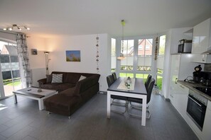TV, DVD-spiller og stereoanlegg