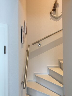 Interior - Edi - Modern vacation apartment (65sqm) with balcony for 4 persons at the (Krummhörn)