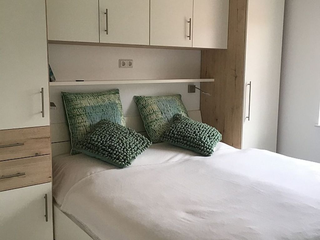 2 chambres, coffres-forts dans les chambres, fer et planche à repasser